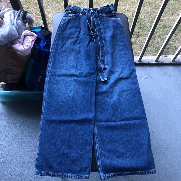 Levi's Denim - Rare y2k “Levi’s red” High-waisted baggy wide leg blue jeans with belt